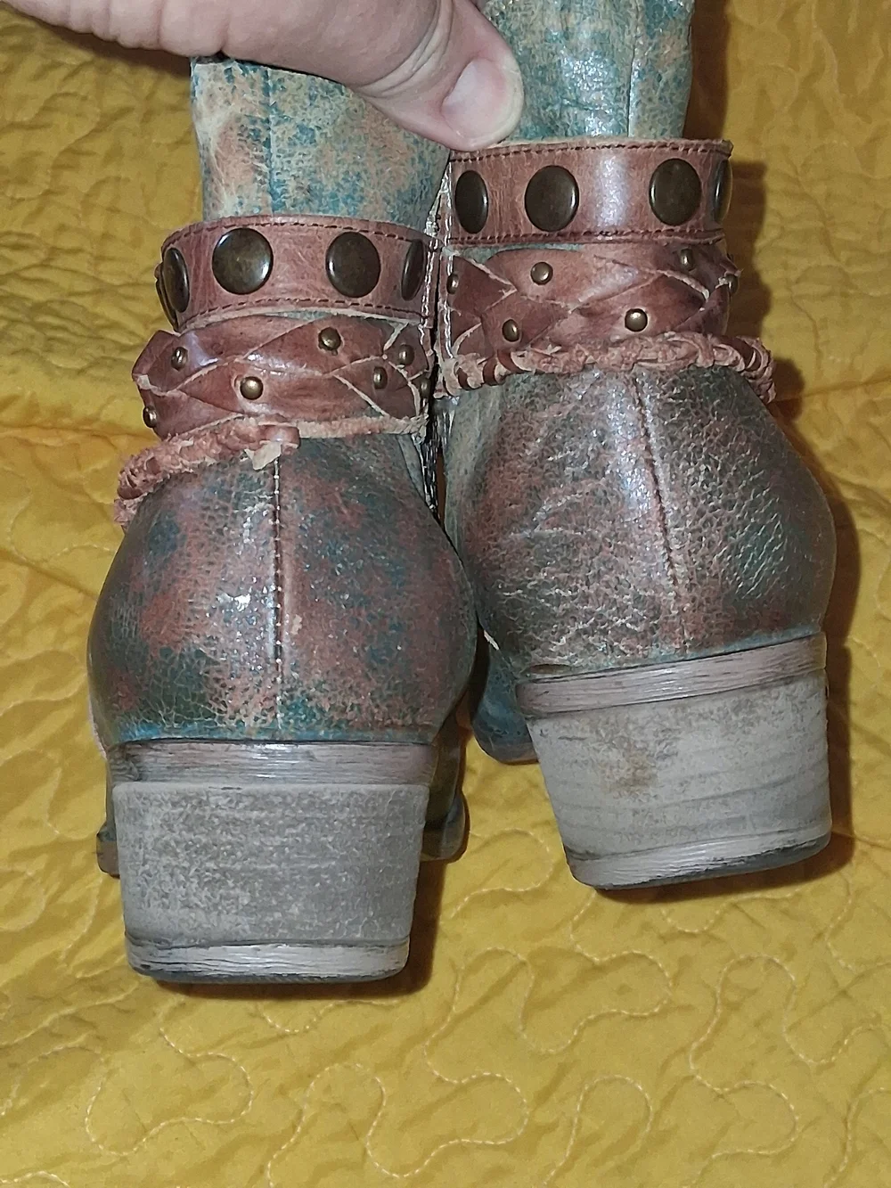Ladies Circle G Distressed Teal Leather Ankle Boots w/ Brown Studded Straps 8.5